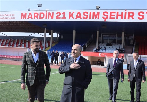 Vali Demirtaş’tan Mardin 1969 Spor’a Moral Ziyareti